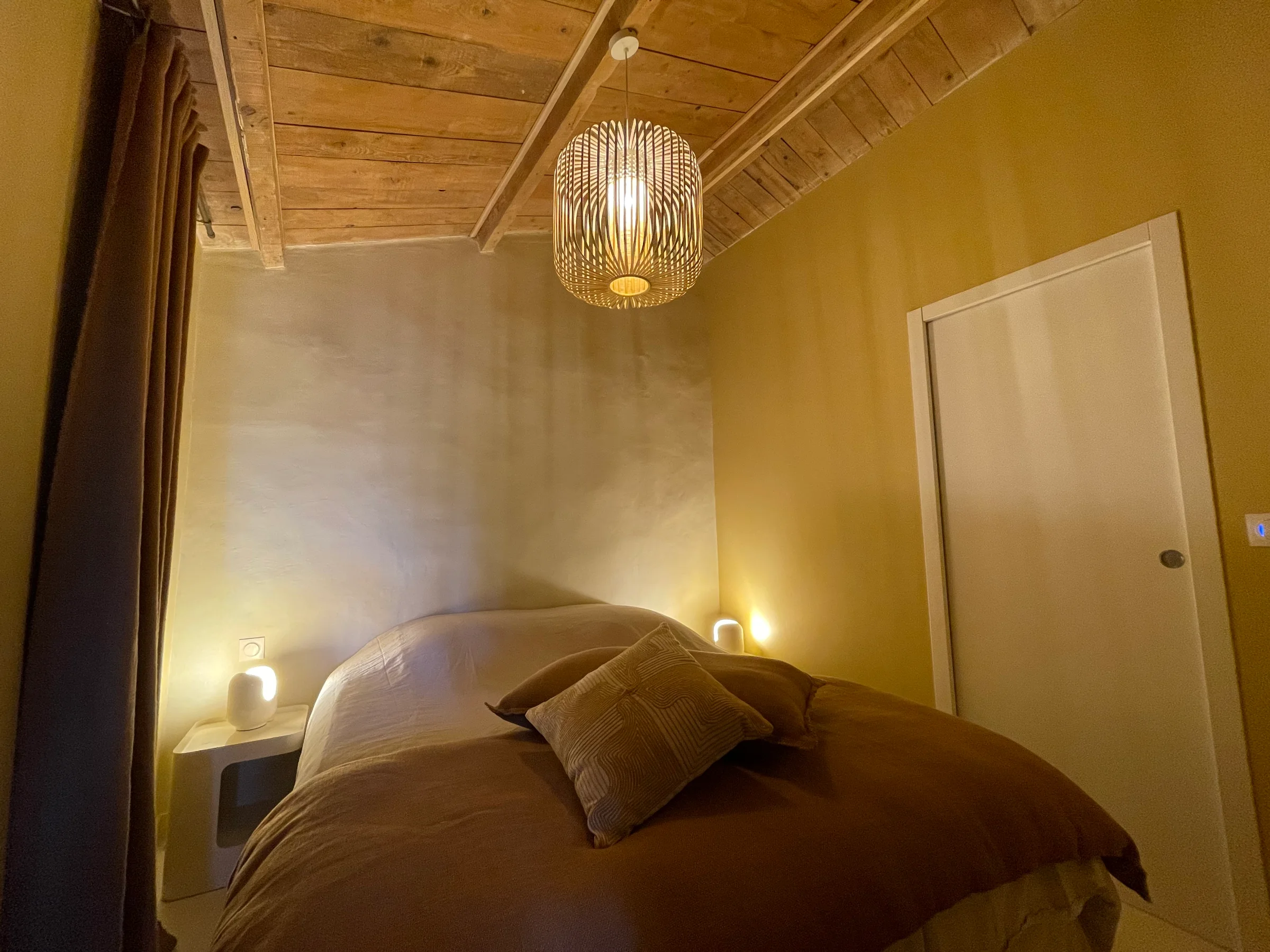 Chambre des Tilleuls et sa suspension en osier