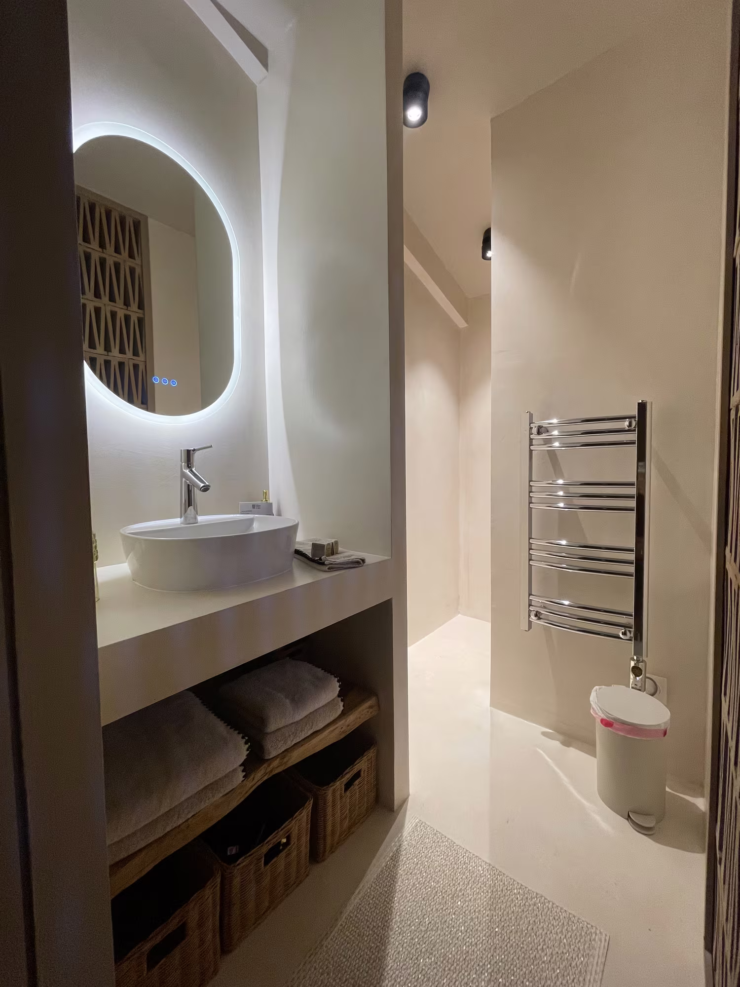 Le Presbytère · salle de bains — Mas d’Âme