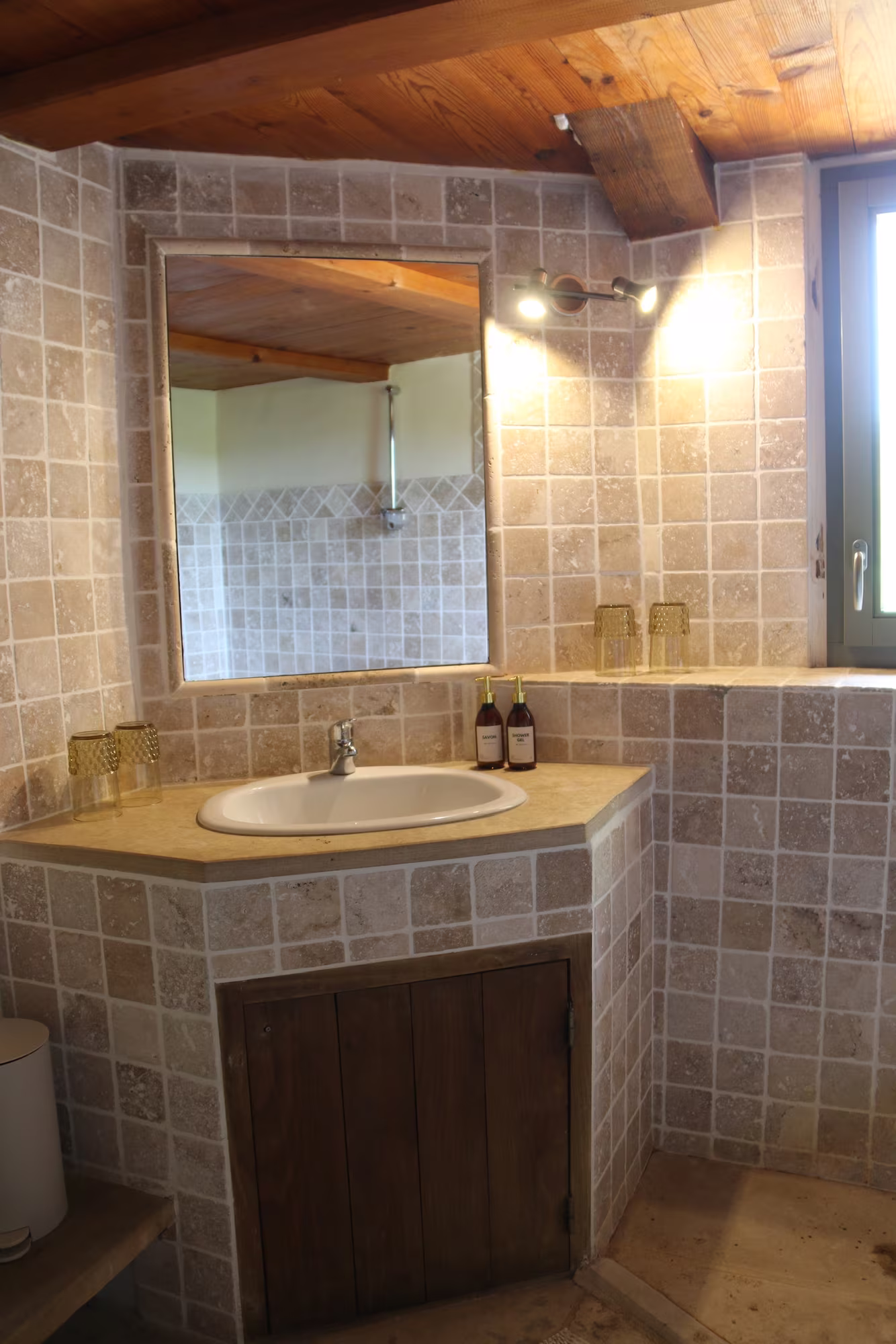 Le Presbytère · salle de bains — Mas d’Âme